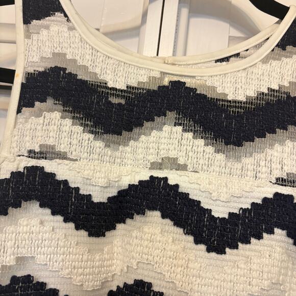 Revolve Milly Blue And White Textured‎ Dress Size 10 - Picture 5 of 11